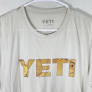 YETI Coolers T-Shirt Men’s Size XL Fish Scale Letter Logo Graphic Tee Beige